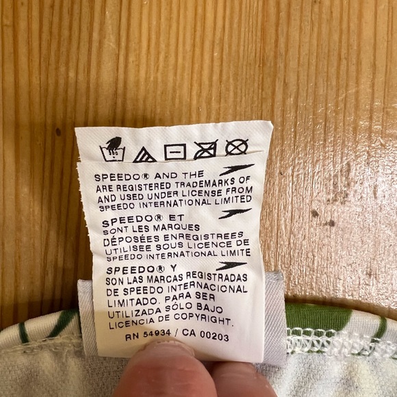 Women’s Speedo Floral One-piece Swimsuit NWT - Picture 7 of 7